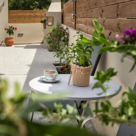 Coral Villa Tragáki